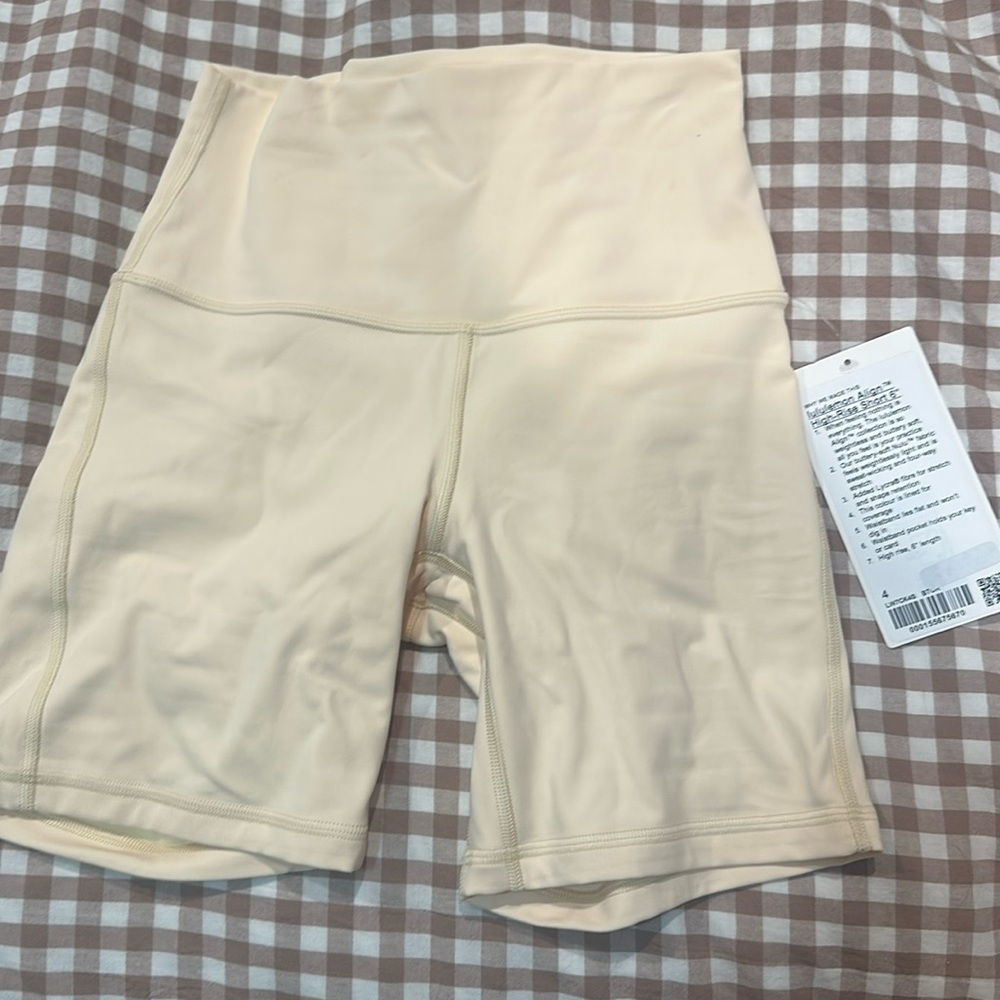 Align shorts Lulu Lemon in butter yellow